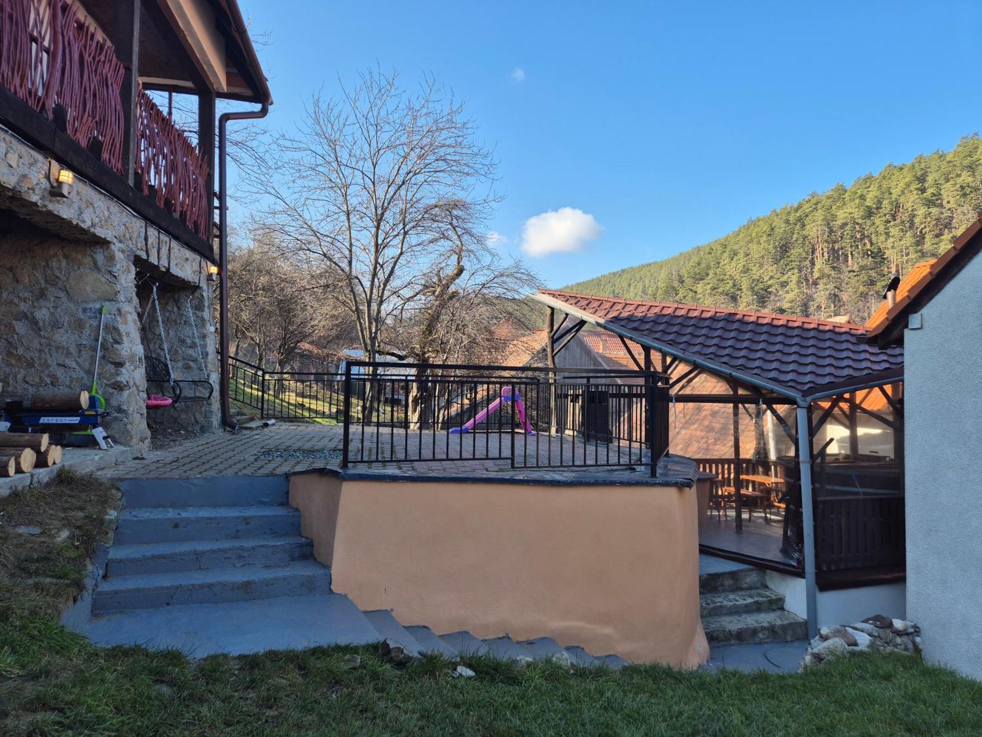 Pensiunea Carul Mare Rasinari Exterior photo